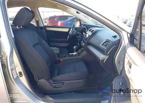 2017 Subaru Legacy 2.5I Premium z USA, uszkodzony, nr VIN 4S3BNAF65H3016488